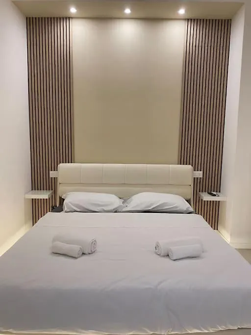 Luxury Roel Apartments Verona Italia